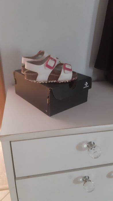 Sandalki skorzane Garvalin roz 21