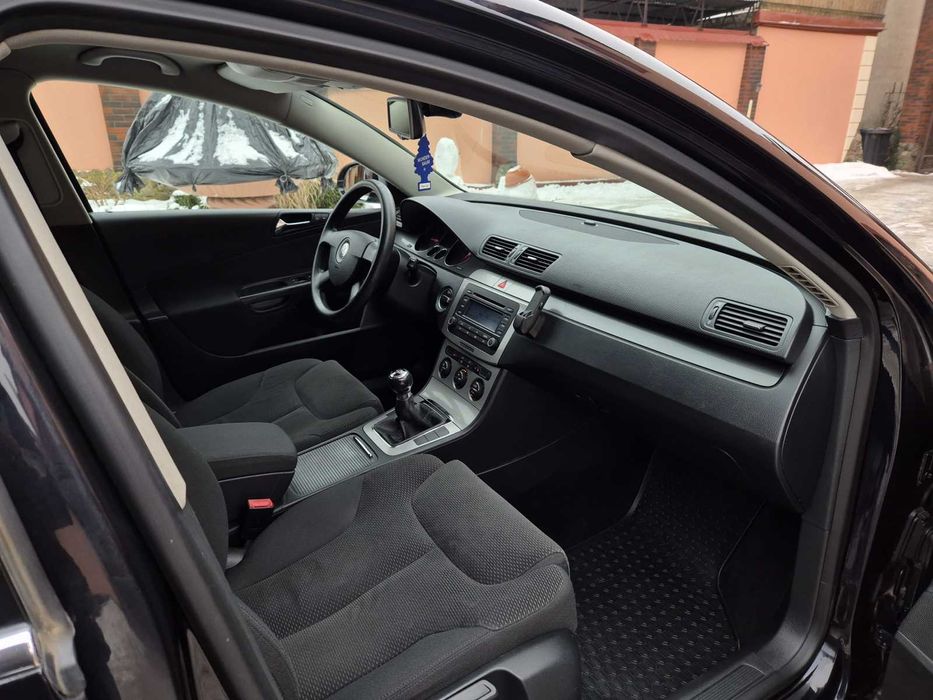 VW Passat B6 Sedan 1.9TDI BKC bez DPF, super stan, chromy, alu 17