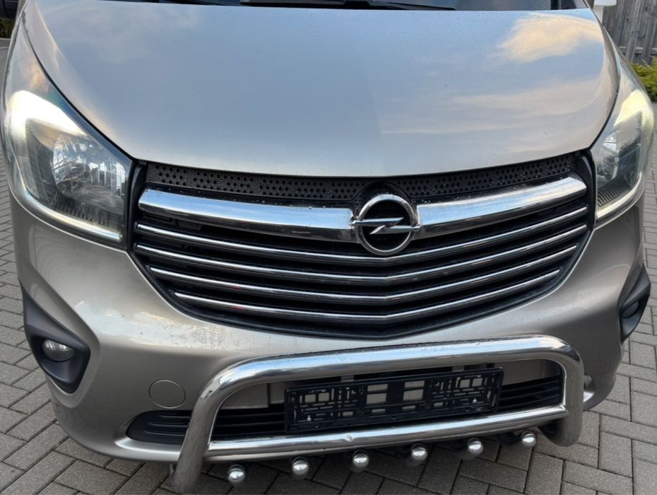 Przód kompletny Opel Vivaro 1.6 dci