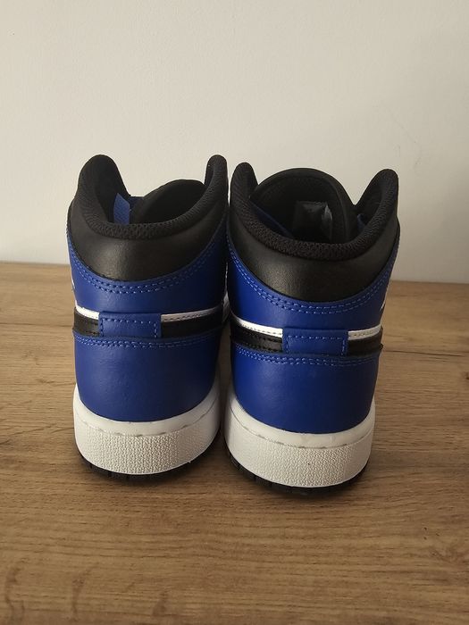 Air Jordan 1 Mid