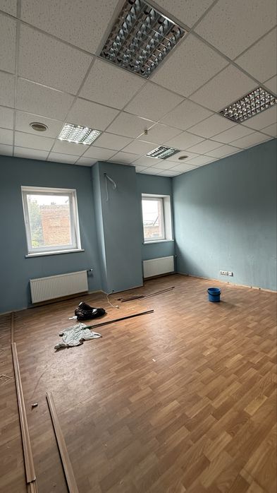 Офіси в оренду м. Обухів