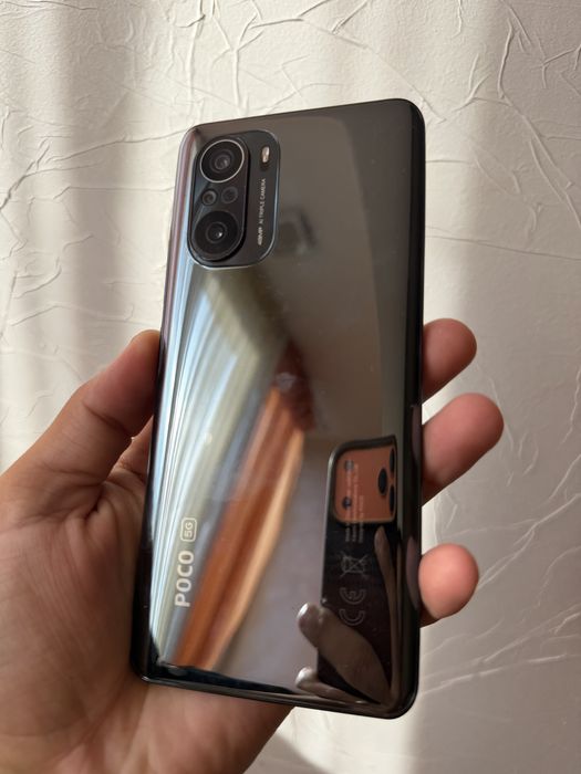 Xiaomi Poco F3 під відновлення