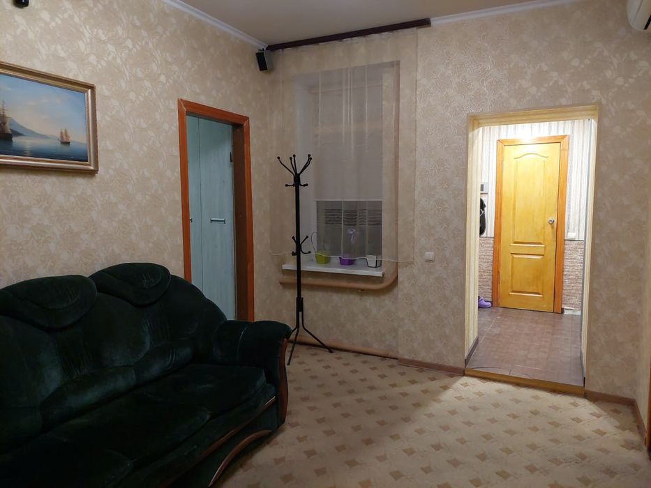 РЕЗЕРВ 3 кімнати+власний двір+2-х поверхова будівля (можливо під бізне