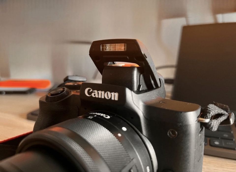 Canon EOS M50 + lente 15-45mm | Como nova