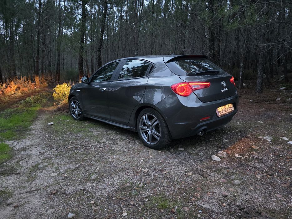 Alfa Romeo Giulietta 1.6 JTDm Distinctive. Nacional.
