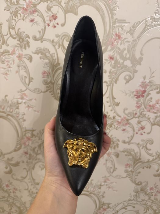 Туфлі    Versace