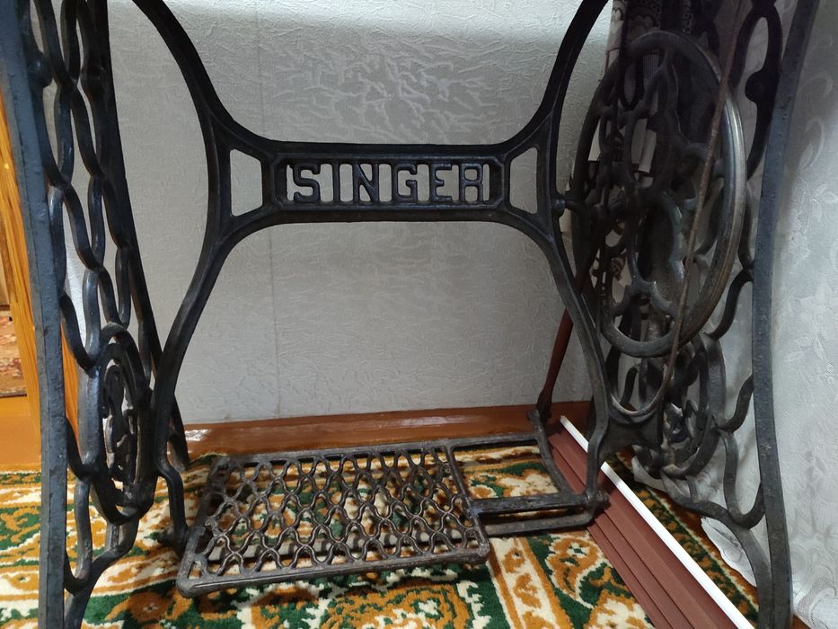Швейная машинка Singer