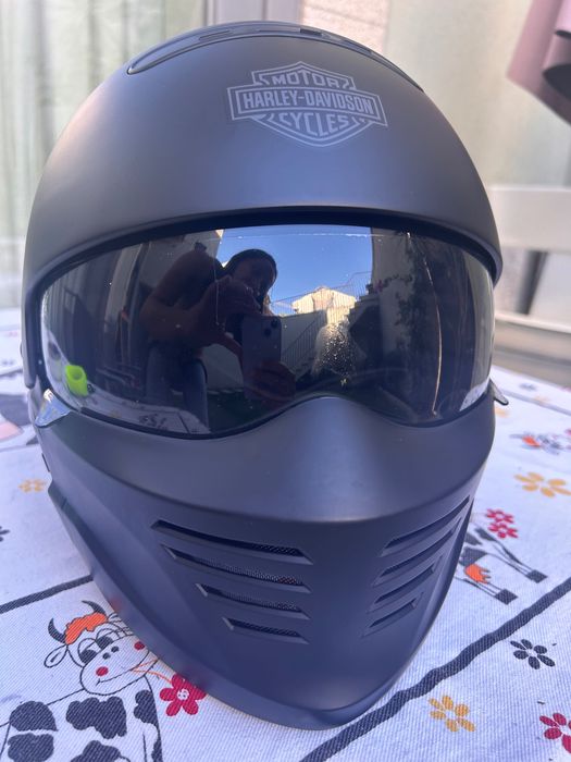 Capacete novo Harley Davison preto impecável