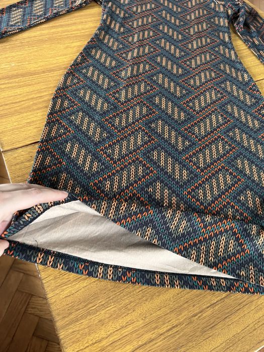 Подарую сукню