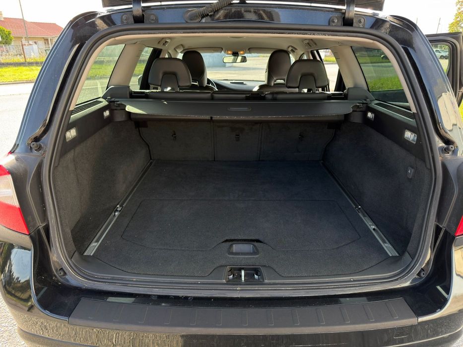 Volvo V70 2010 impecável