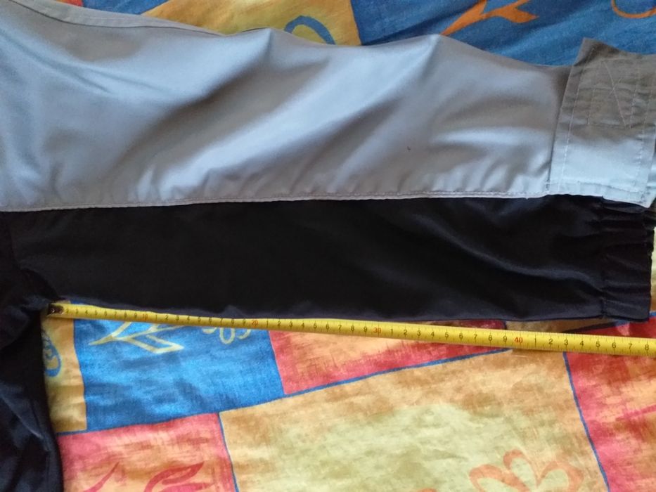 Kurtka męska  przejściowka przeciwdeszczowa    .