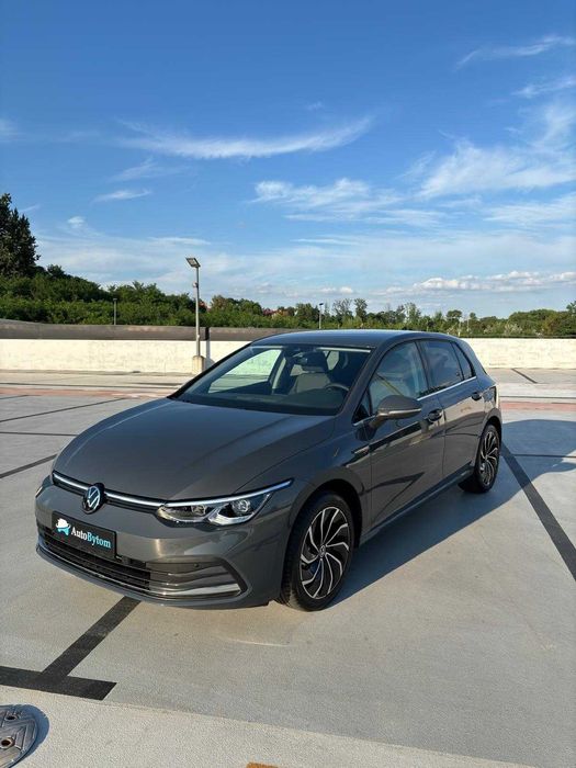 Wynajem VW Golf VIII | Wypożyczalnia samochodów Bytom |