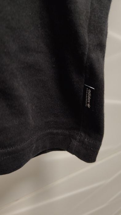T-shirt Adidas r. XS maska Manoles