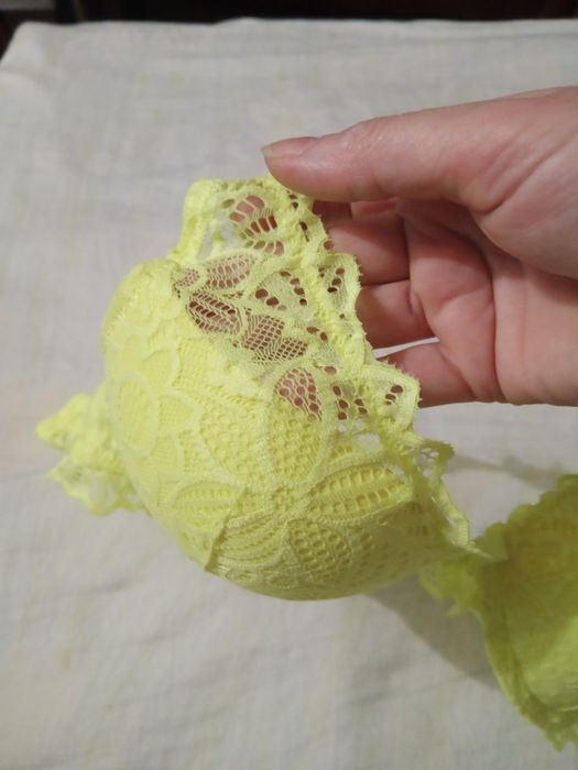 Продам бюстгальтер