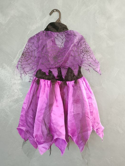 Kostiumy na bal przebierańców 92,98,104