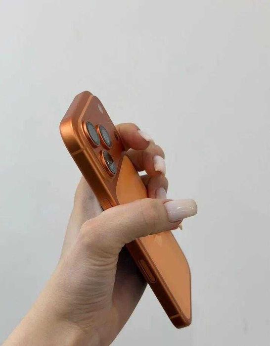 iPhone 17 Pro, 256 ГБ, SIM + eSIM