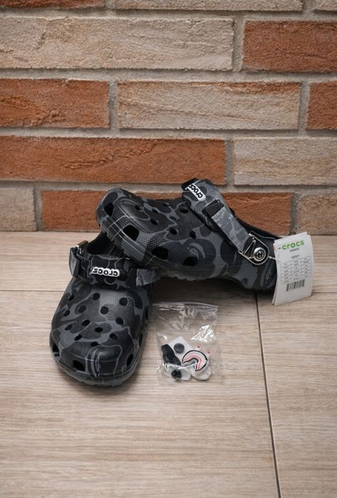 Klapki crocs x bape