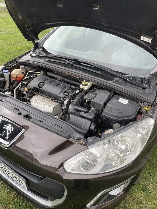 Peugeot 308 2011 р рейстал