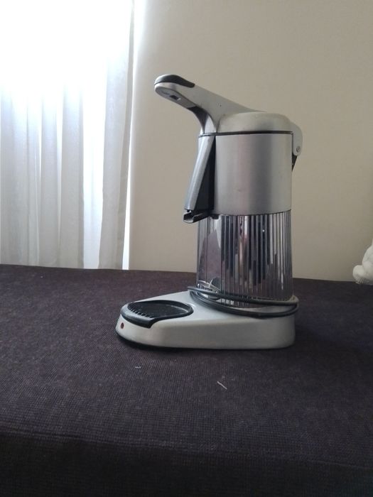 Maquina de sumo laranja