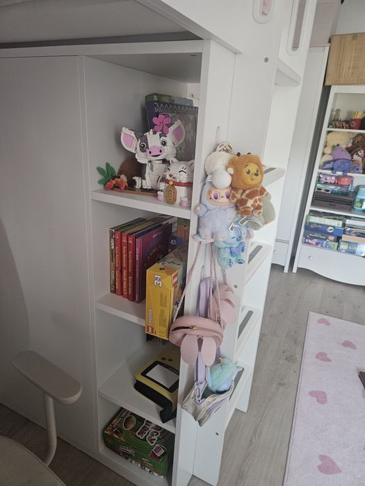 Łóżko na antresoli SMASTAD z materacem