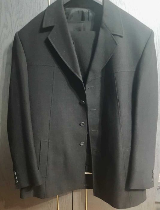 Garnitur męski 3-częściowy zadbany Giani Benenati 176/108