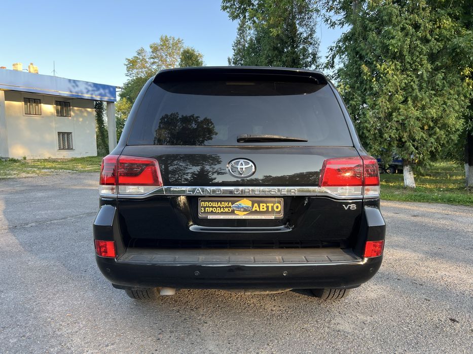 Продається Toyota Land Cruiser 200 2020 рік