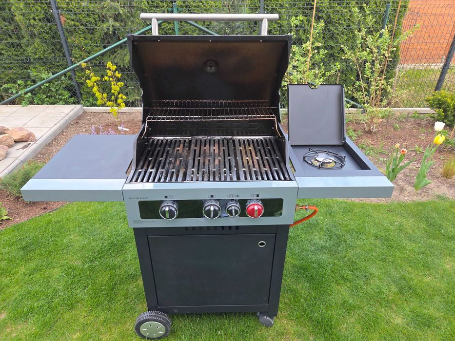 Grill gazowy Enders Boston Black 3 K Turbo