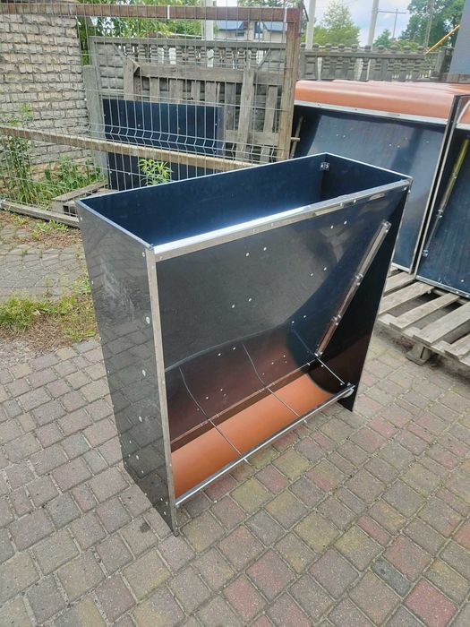 Paśnik_karmnik tucznikowy, na sucho_suchą paszę, trzystanowiskowy AP3T