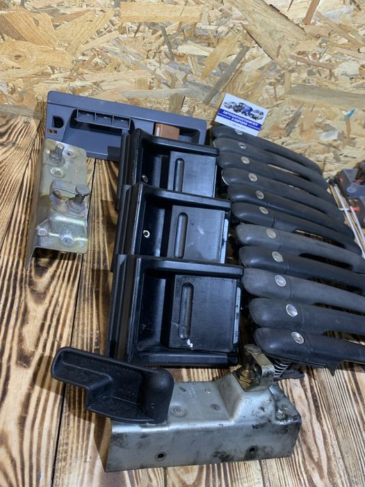 Ручка дверей  Mercedes Sprinter Volkswagen LT замок