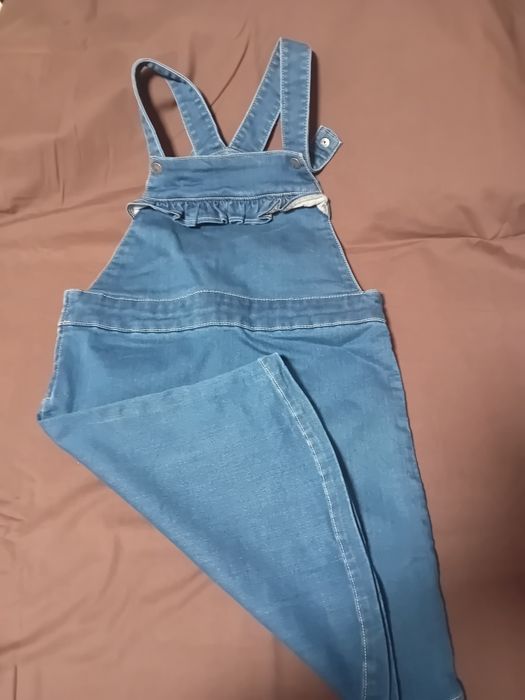 Saia jardineira menina