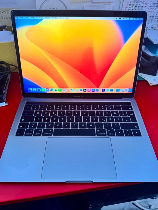 MacBook Pro Apple