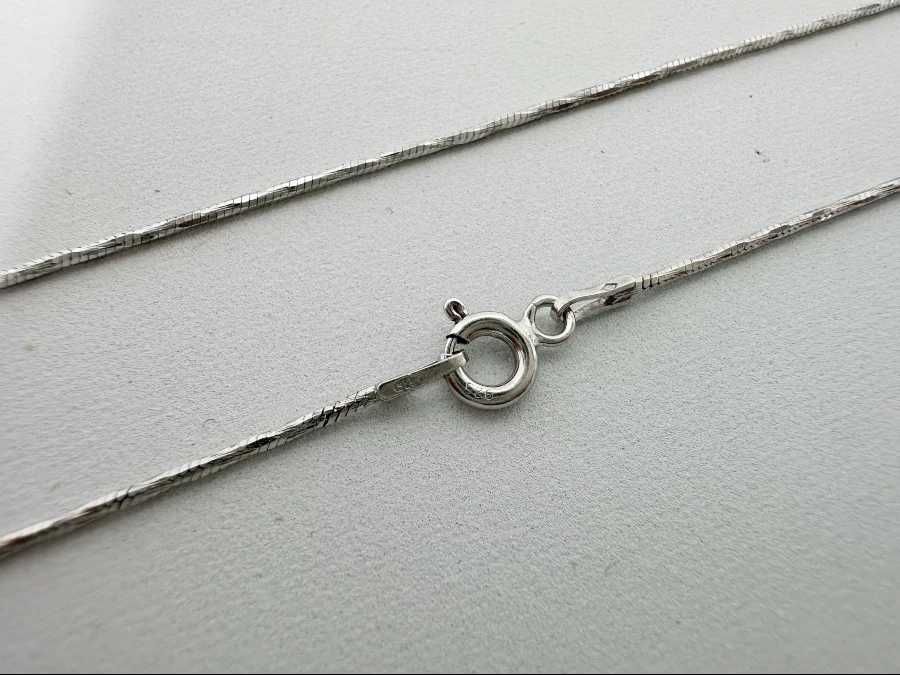 Ciekawy srebrny łańcuszek damski o splocie linka 2,9G 925