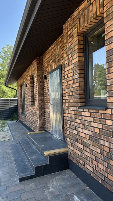 Будинок з другим світлом.