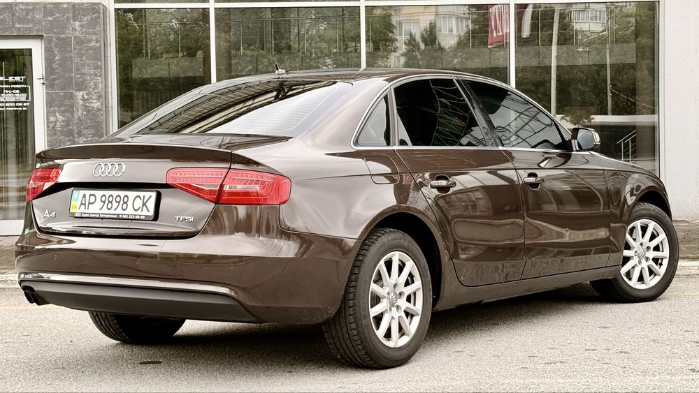 Продам Audi A4 официал