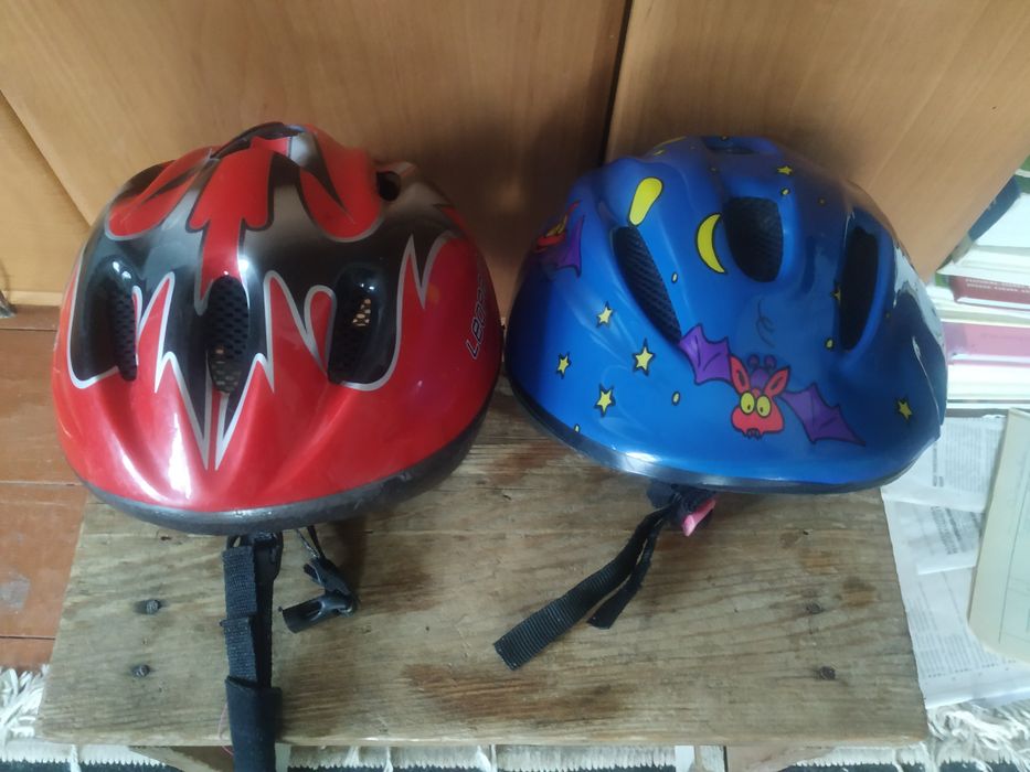 Велошоломи - каски для їзди на велосипедах.