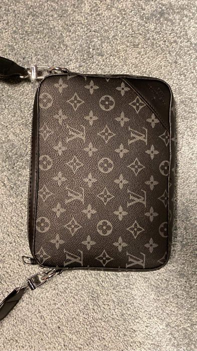 Louis Vouitton Messenger Bag