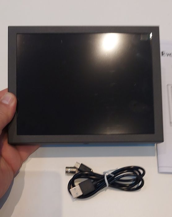 Monitor przenośny 8" Eyoyo S811H HDMI VGA AV LCD TFT