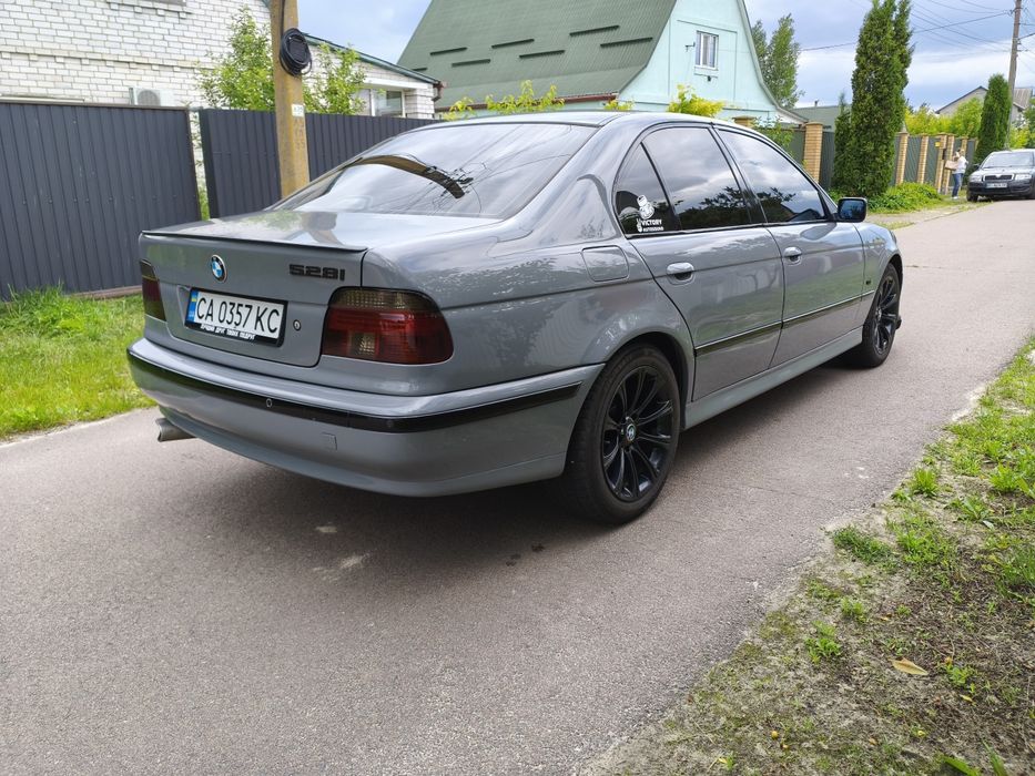BMW e39 528i газ/бензин