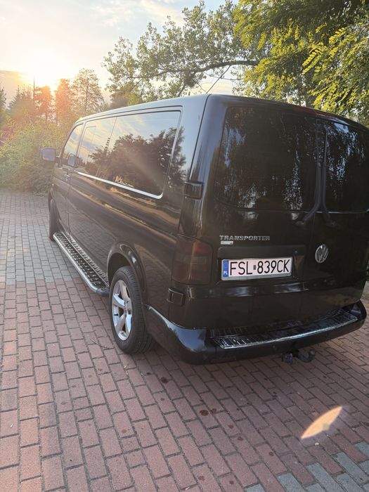 Volkswagen Transporter T5 9 osob long