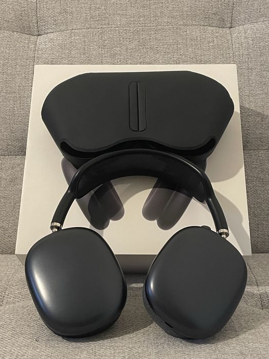 Airpods Max z etui