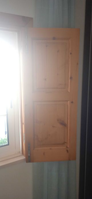 Portada de madeira interior