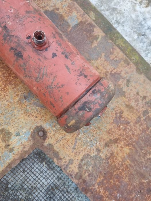 Гідроциліндр до причепа 2птс4 під реставрацію