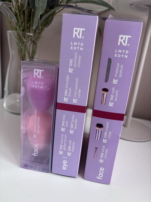 Real techniques pastel pop pędzle i gąbki nowe trzy zestawy