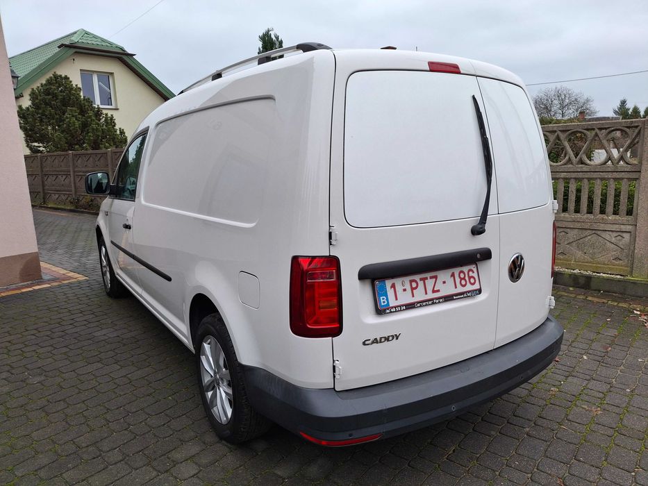 Śliczny Volkswagen Caddy Long 2017 Rok