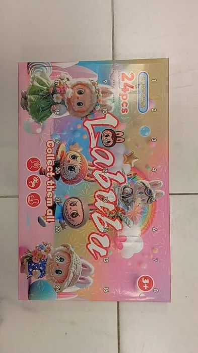 Kalendarz adwentowy 24 figurki labubu dla dziewczynki