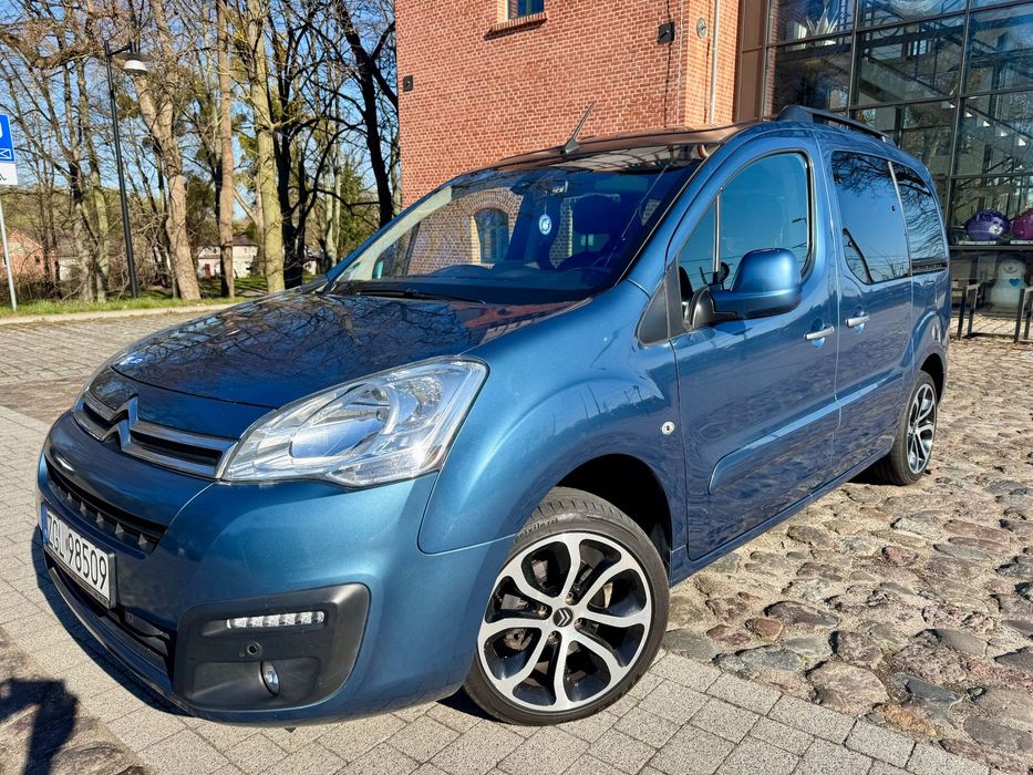 Citroën Berlingo 1,6 HDI 99 KM Multispace AUTOMAT Panor. Dach Navi PDC Led Tempomat