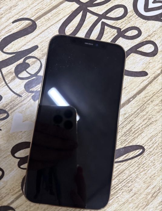 Iphone 12 Pro Dourado