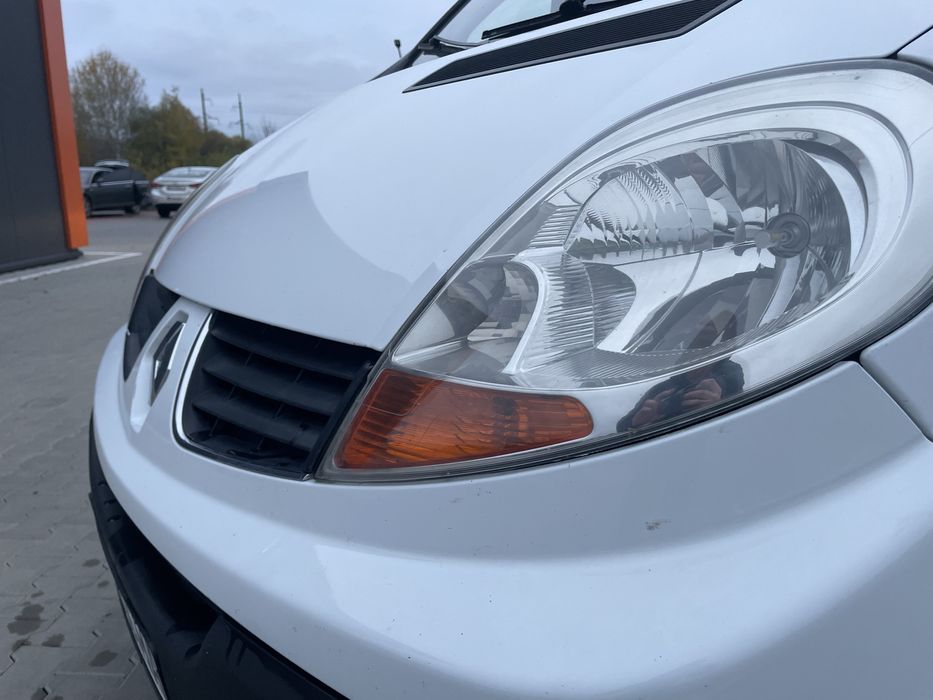 Renault Traffic 2.0 пасажир 2006