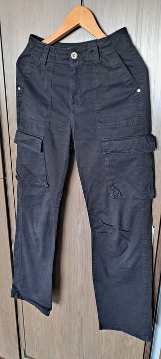 czarne spodnie cargo Bershka r. 34/XS