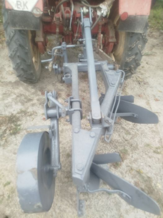 Продам плуг Бомет 2.30